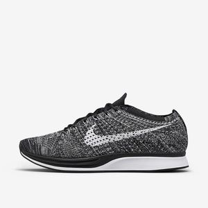 NEW Mens Nike Flyknit Racer OREO Black White 11 US